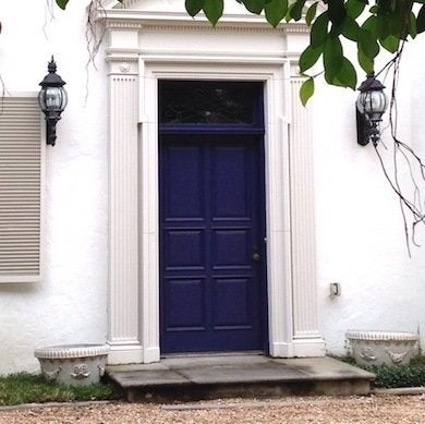 10 Welcoming Front Door Paint Colors