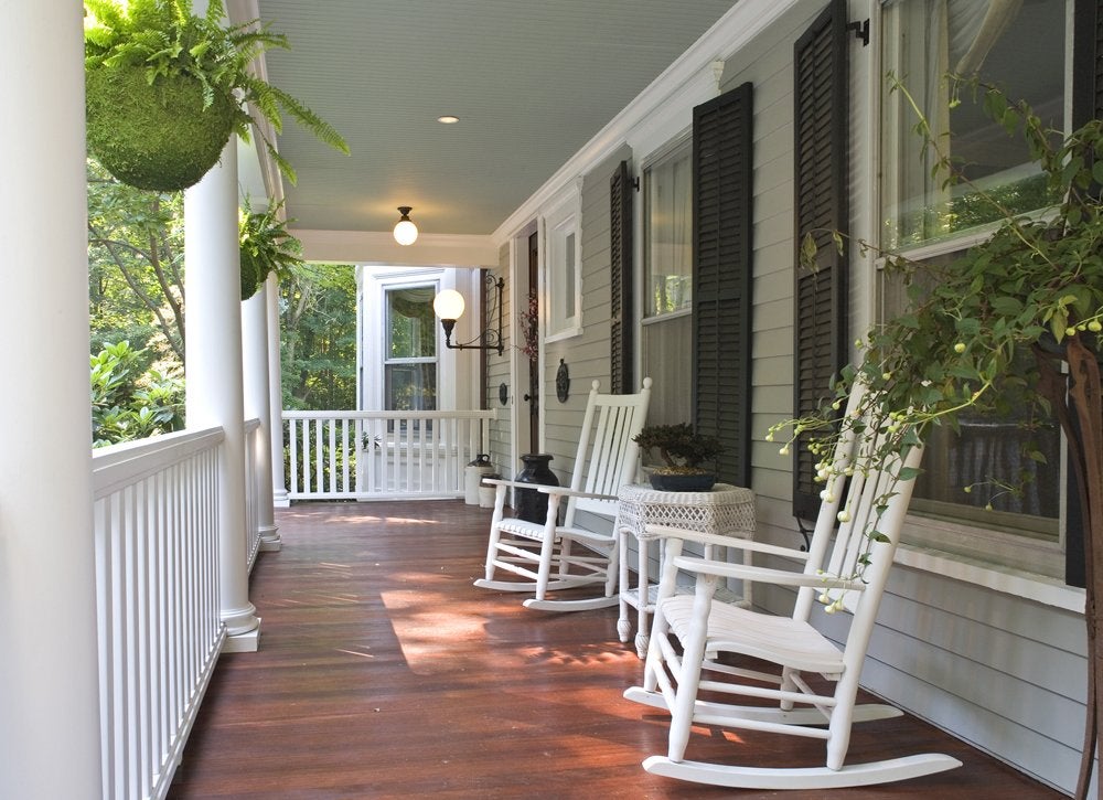 6 Steps to a Budget-Friendly Porch Makeover