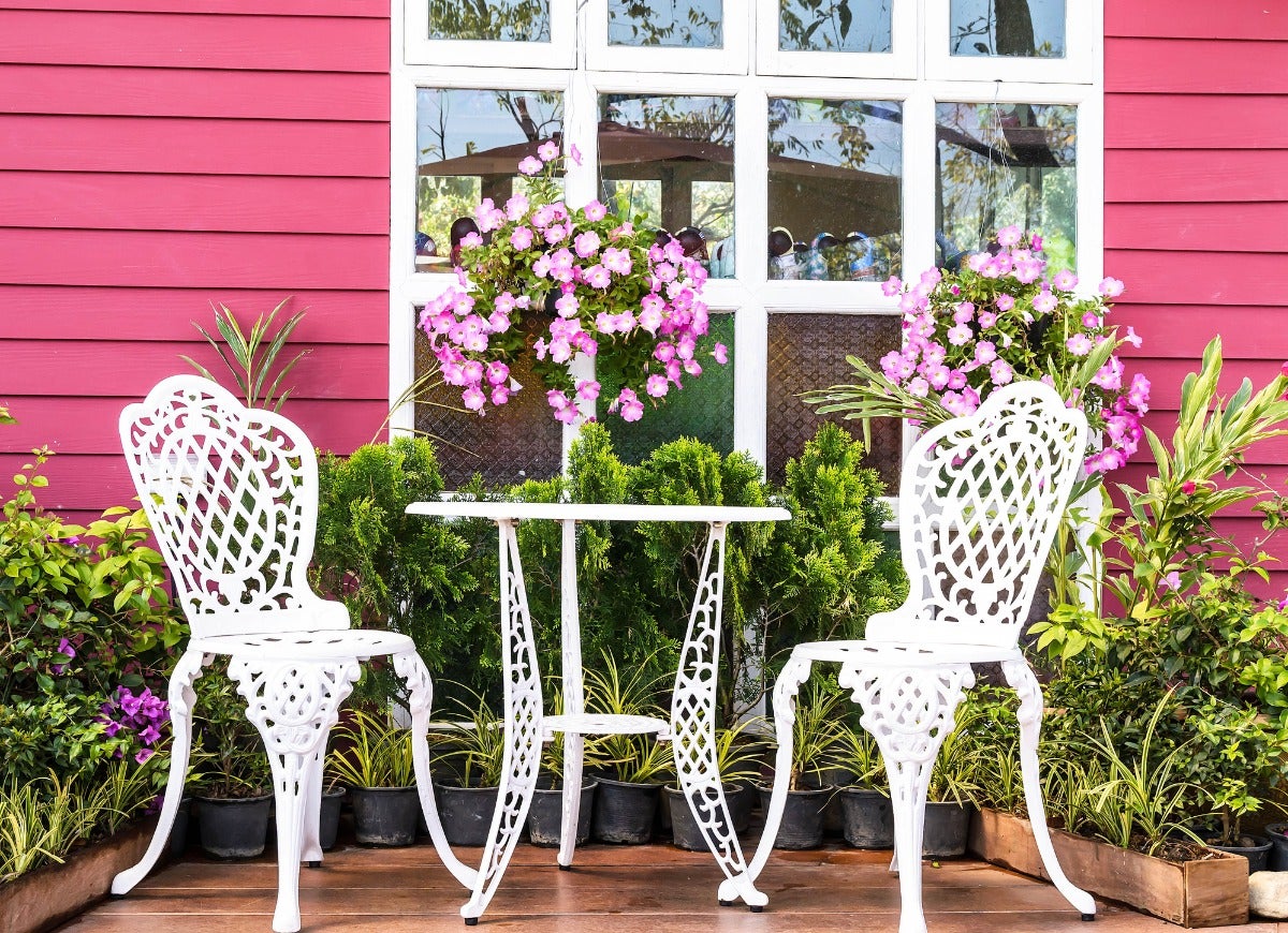 8 Retro Trends to Bring to the Backyard