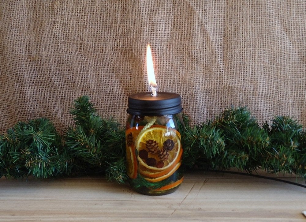 11 Ways to Make Your House Smell Like Christmas