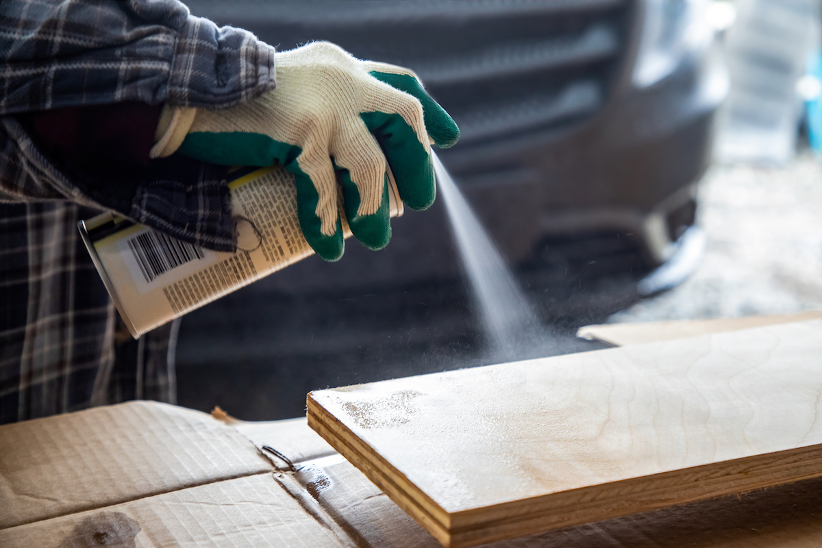 how to dispose of aerosol cans - spray painting wood in garage