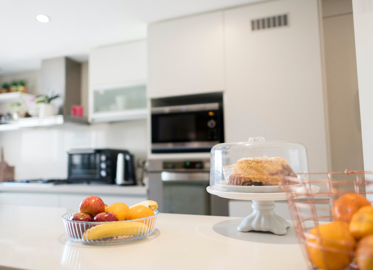 10 Things You Should Take Off Your Kitchen Countertops to Declutter