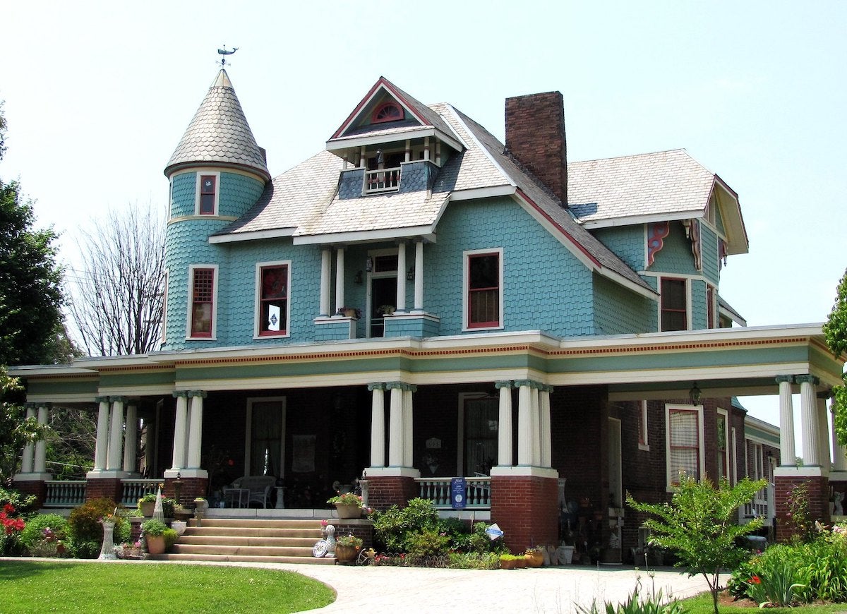 16 American Towns Every Old-House Lover Needs to See