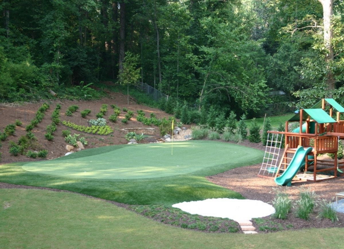 11 Backyard Putting Greens That’ll Make Your Neighbors Envious