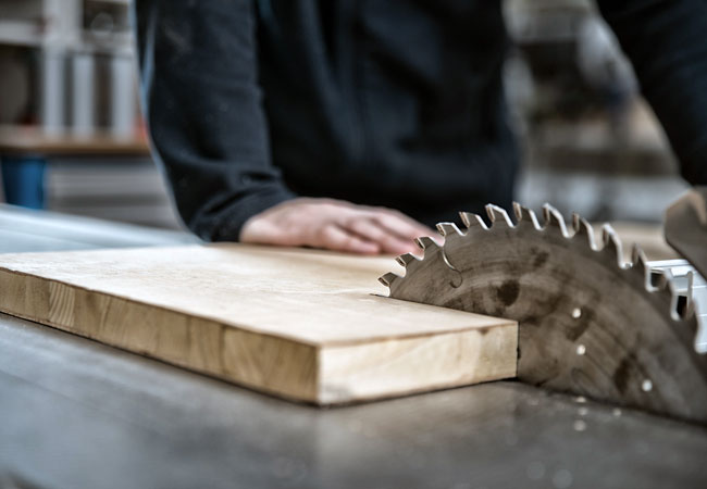 How to Use a Table Saw