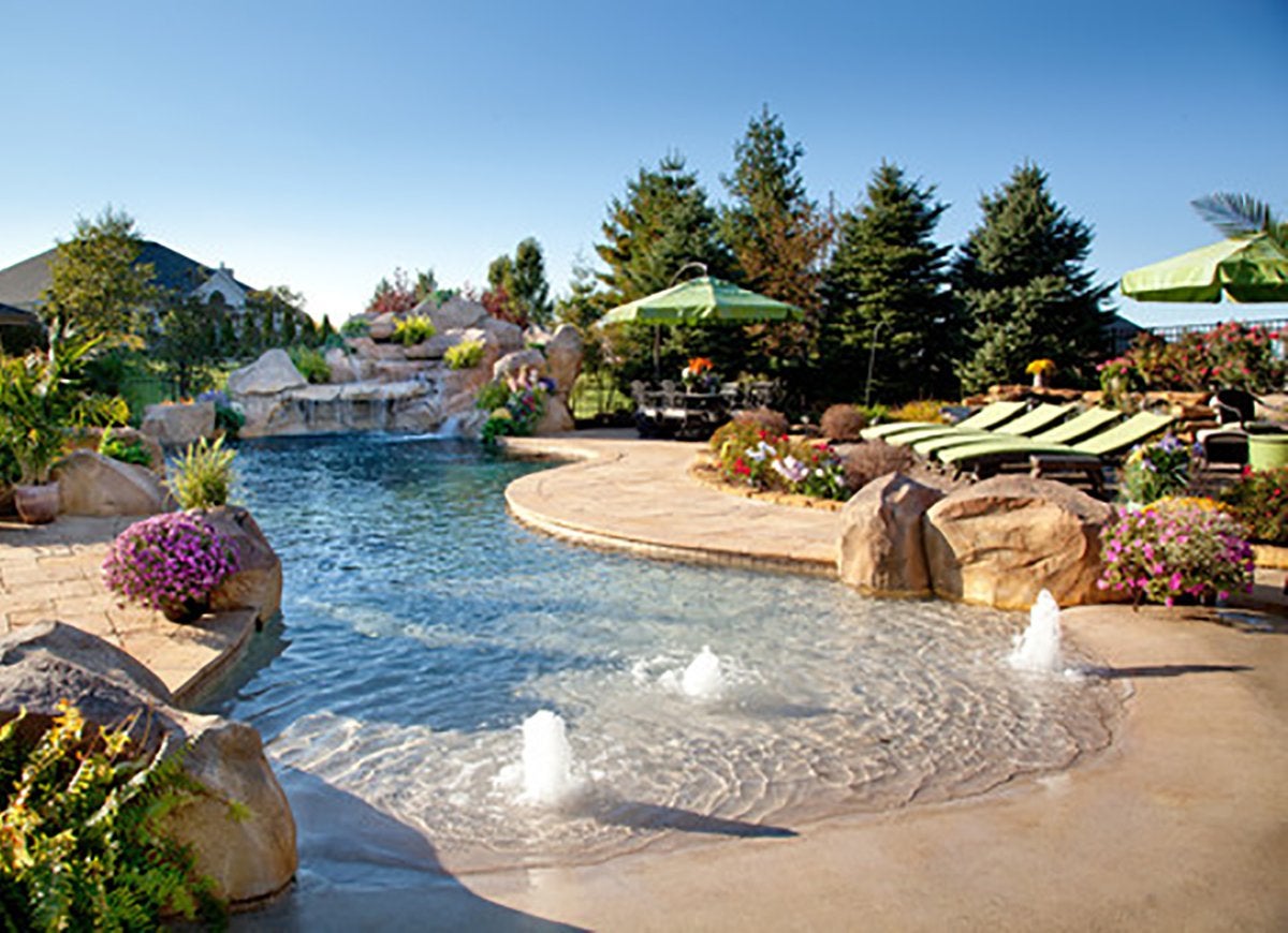 11 of the Best Backyard Swimming Pools We’ve Ever Seen