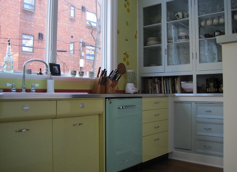 12 Ideas to Steal from Vintage Kitchens