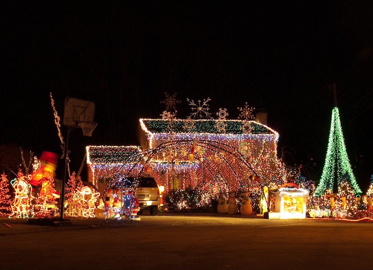 15 Times Outdoor X-Mas Decorations Went Too Far