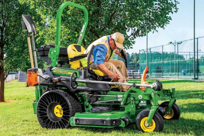 The Best Commercial Zero Turn Mowers Options