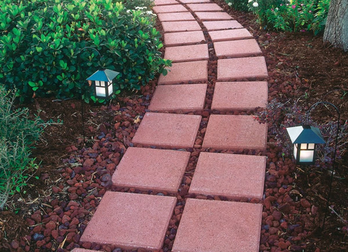 The Right Path: 15 Wonderful Walkway Designs