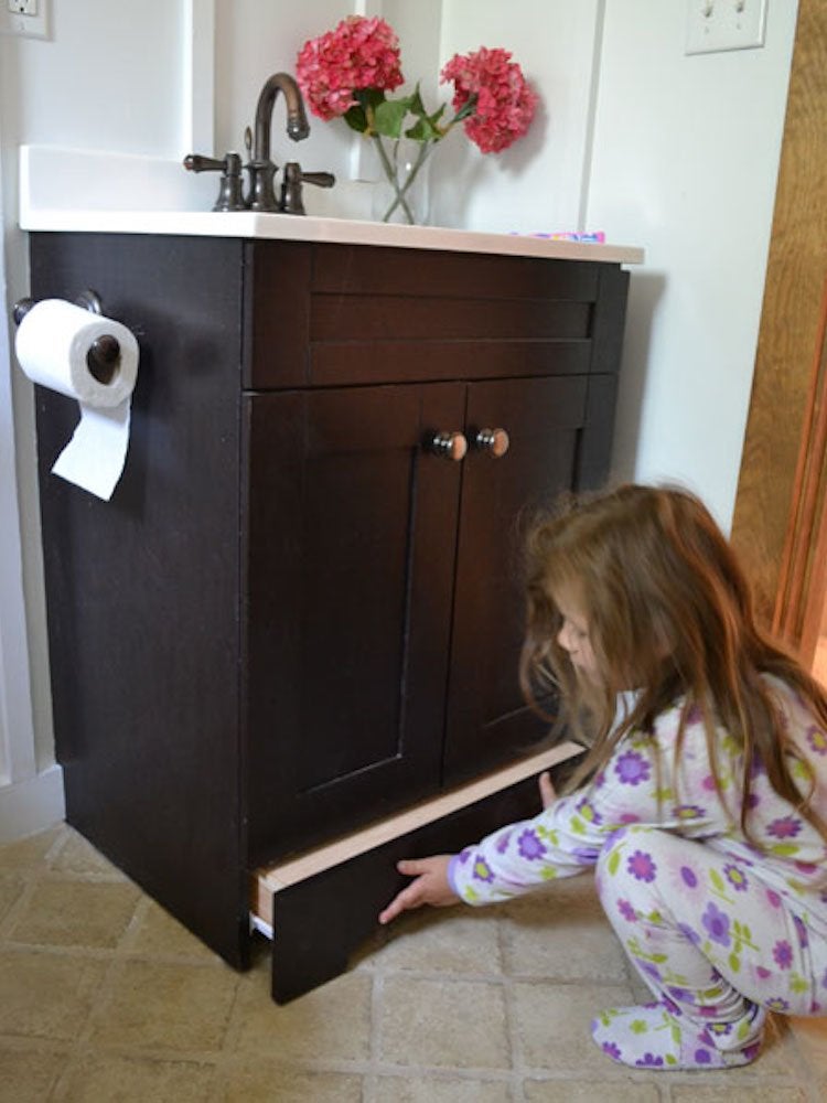 Make Your Own Vanity: 12 Inventive Bathroom Rehabs