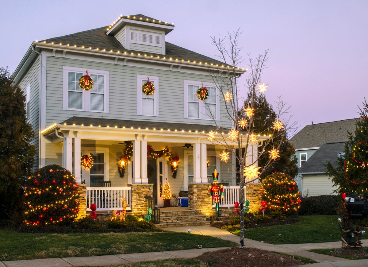 10 Easy Ways to Add Christmas Curb Appeal