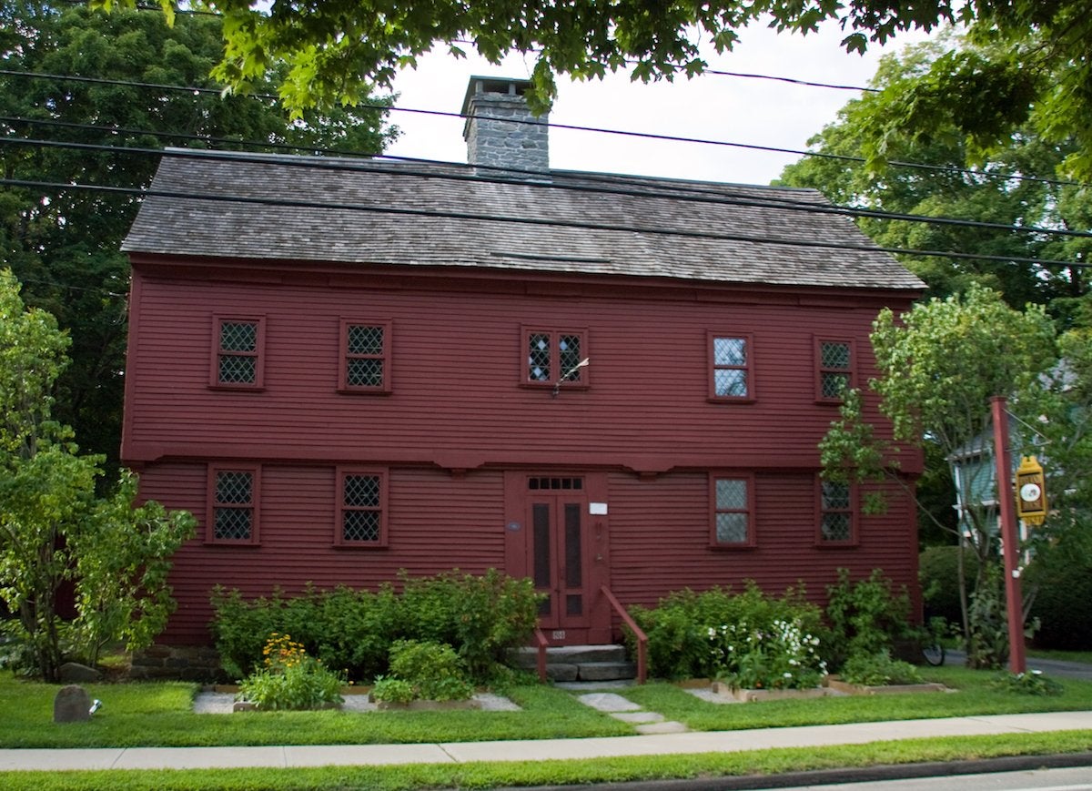 15 Saltbox Houses Worth Their Salt