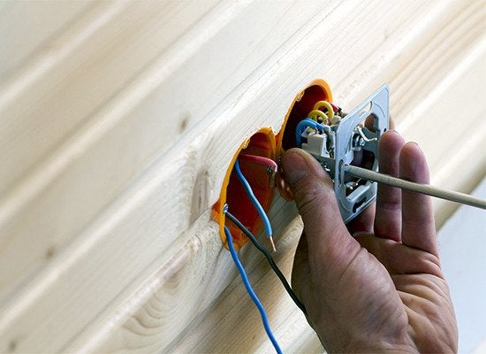 8 Warning Signs of Dangerously Outdated Electrical Wiring