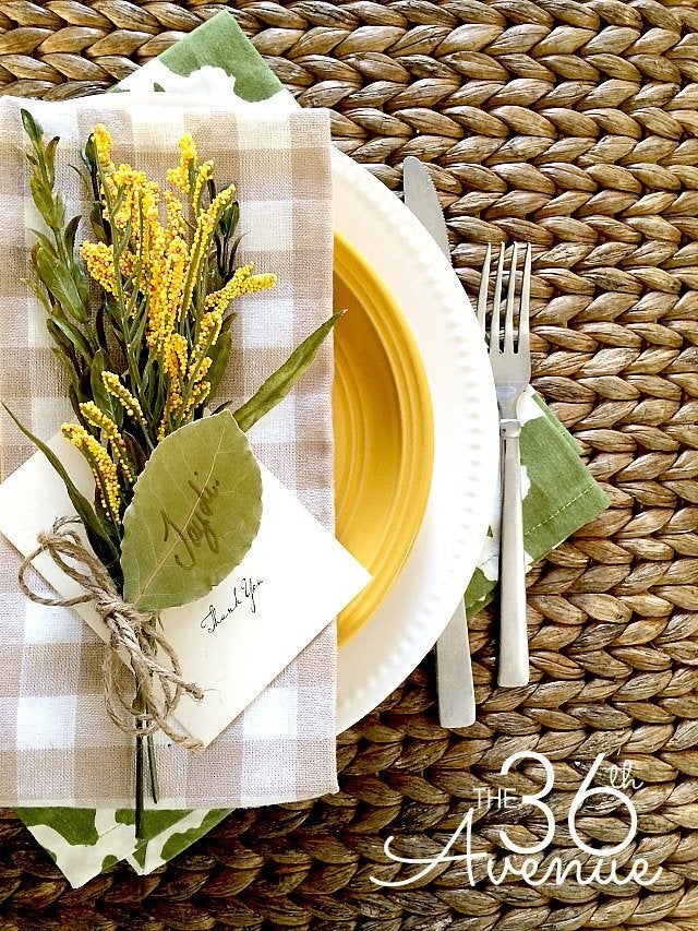 35 Fresh and Festive Ways to Dress Up Your Thanksgiving Table