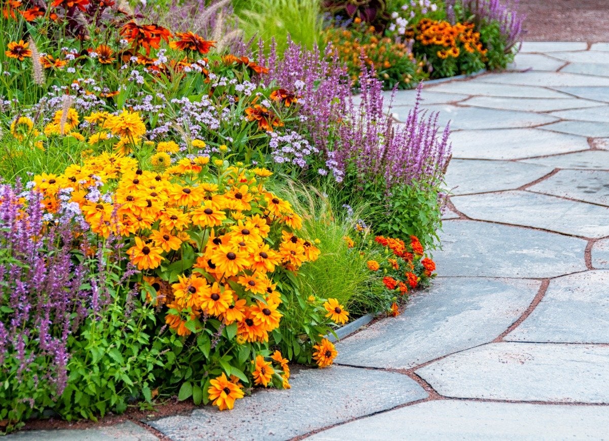 A Dozen Curb Appeal Tricks That Don’t Cost Any Money