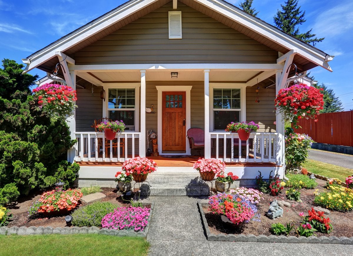 Instant Curb Appeal: 15 Fast Facade Fix-Ups