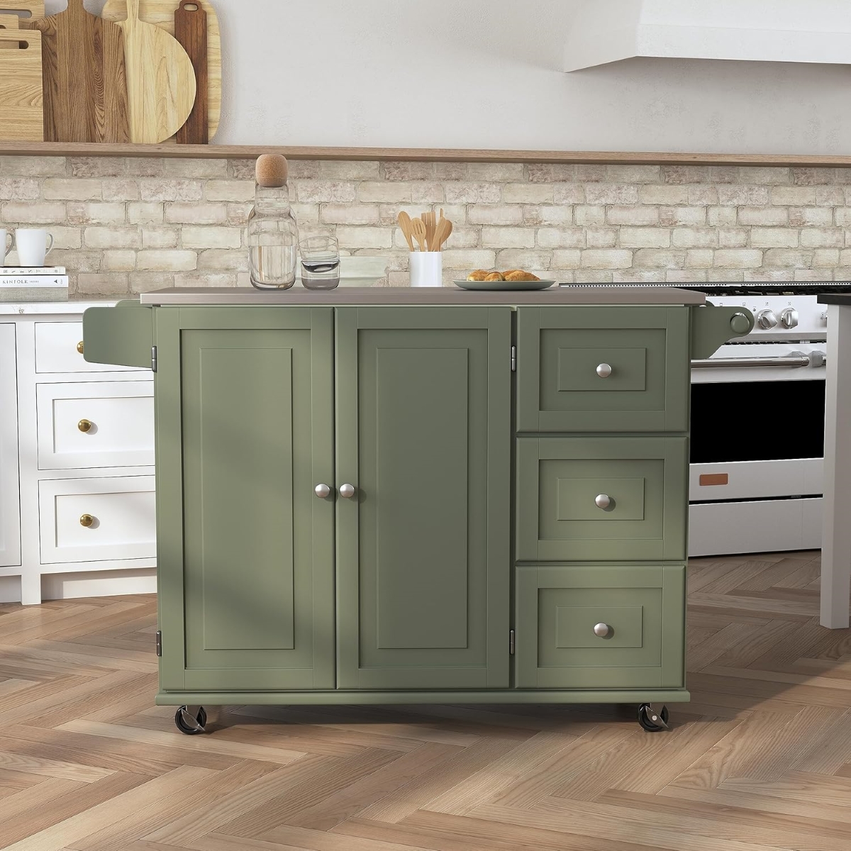 Green kitchen island.