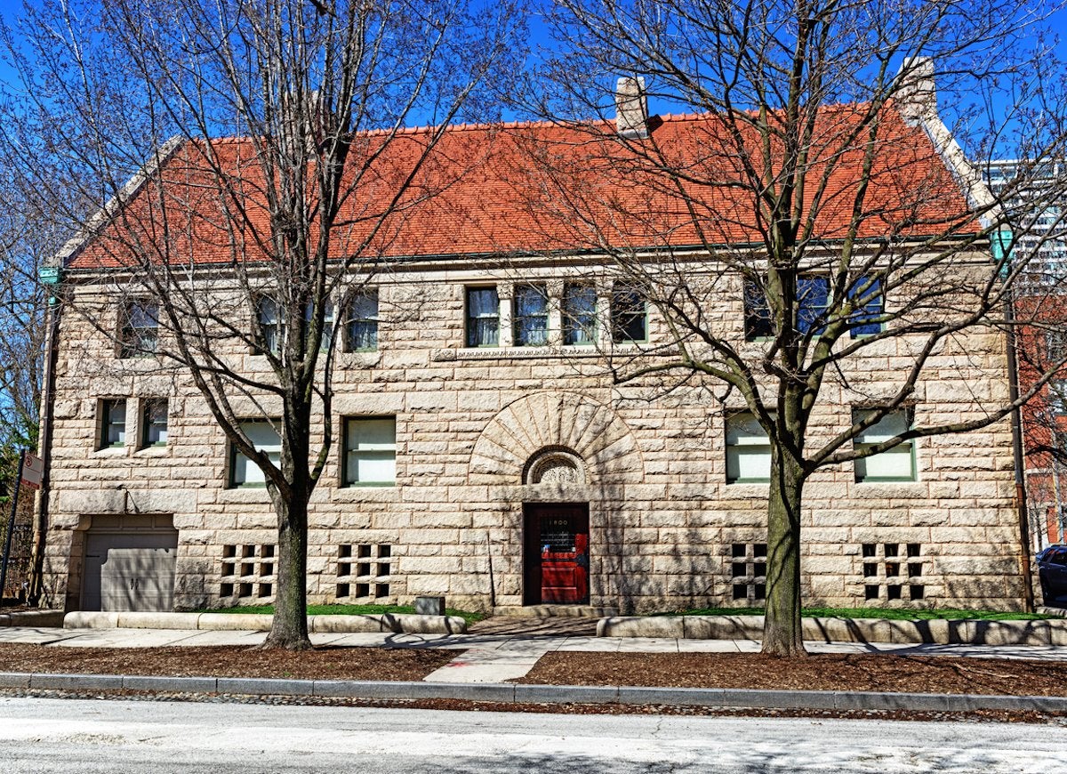 See How 20 Historic Homes Decorate for the Holidays