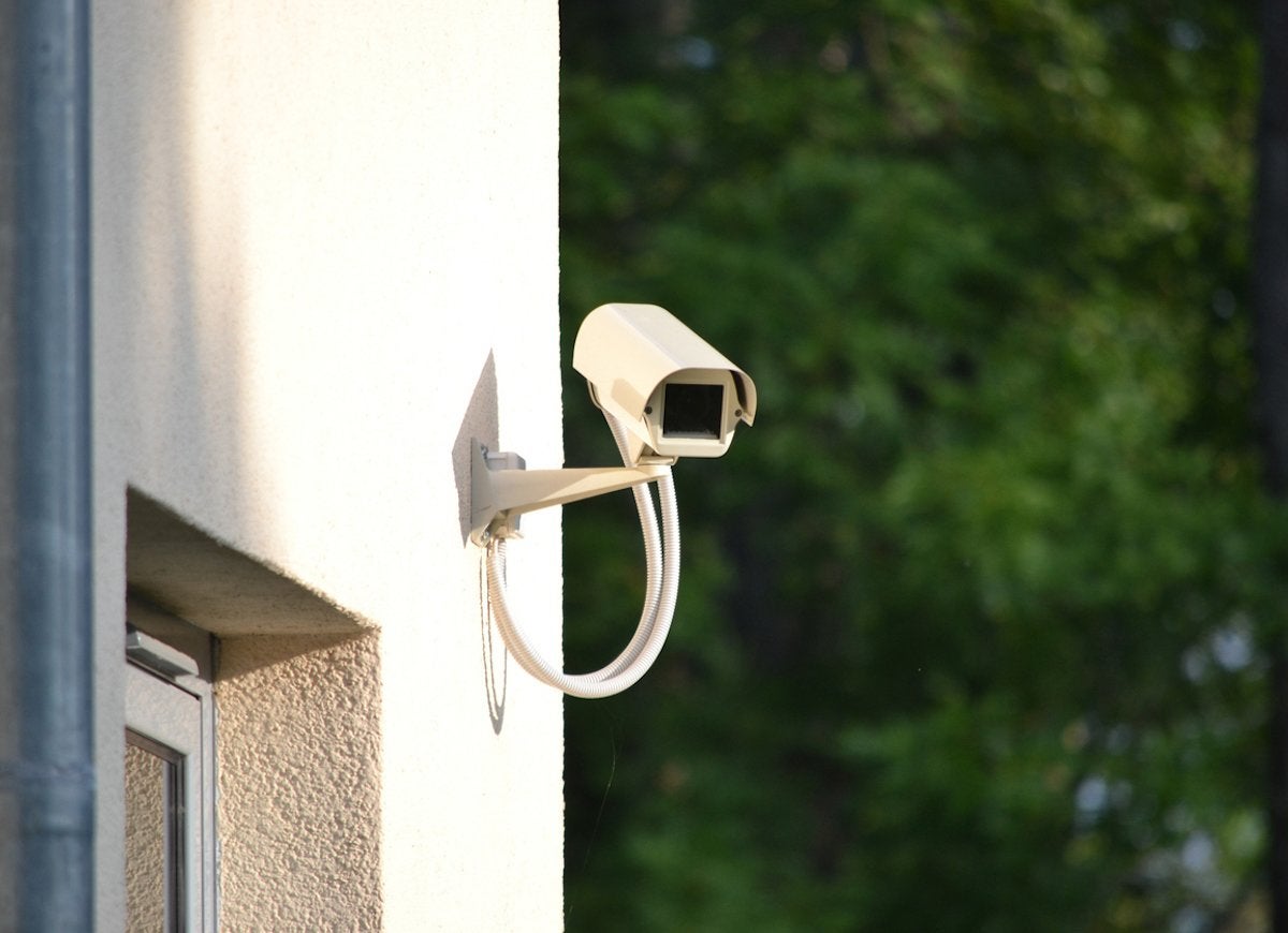 13 Free Ways to Keep Thieves Away From Your Home