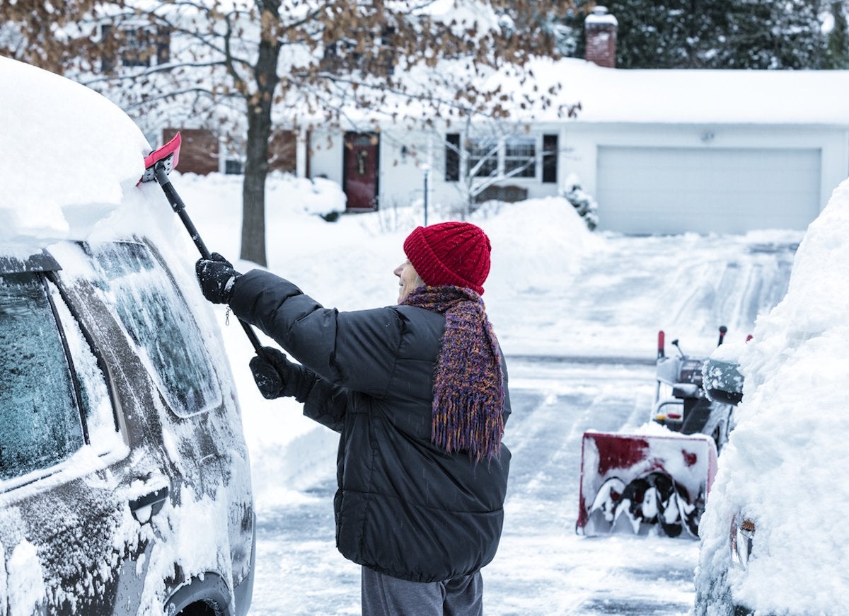 8 Clever Hacks for How to Shovel Snow