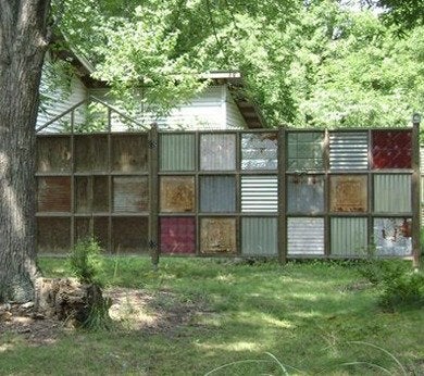 Recycled Fences: 8 Clever Ways to Put Salvage to Good Use