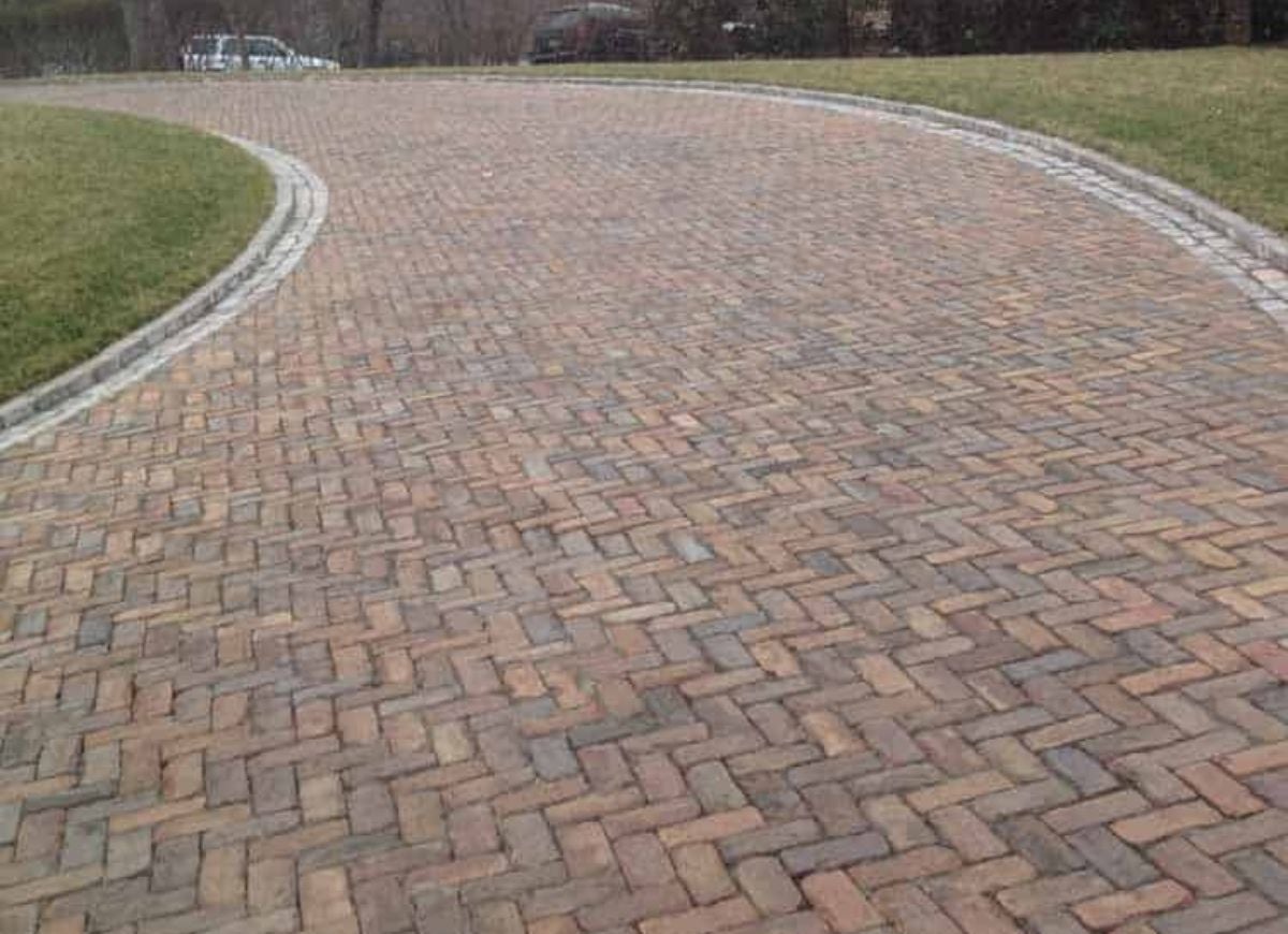 10 Creative Driveway Ideas Your Neighbors will Want to Copy