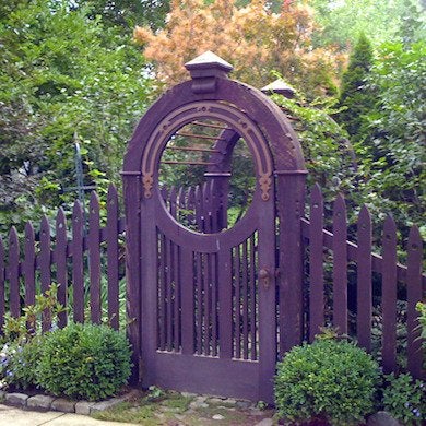 Great Entrances: 10 Welcoming Garden Gates