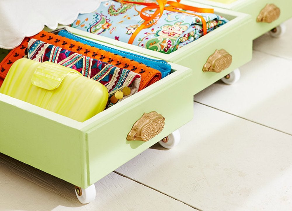 28 Insanely Clever Ways to Beat Clutter