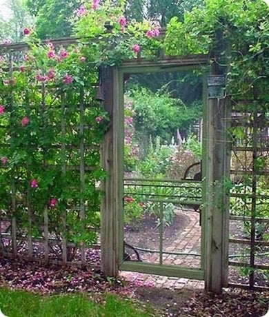 Great Entrances: 10 Welcoming Garden Gates