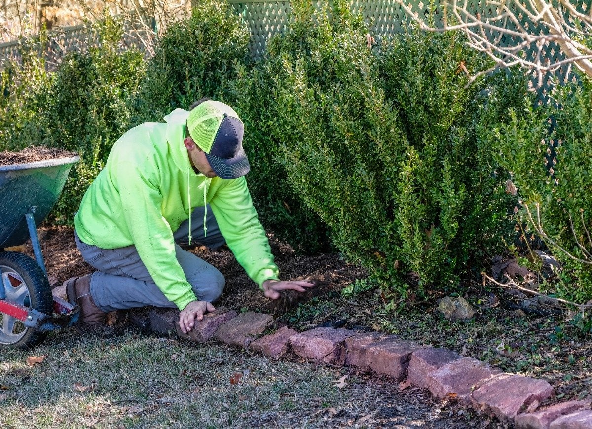 A Dozen Curb Appeal Tricks That Don’t Cost Any Money