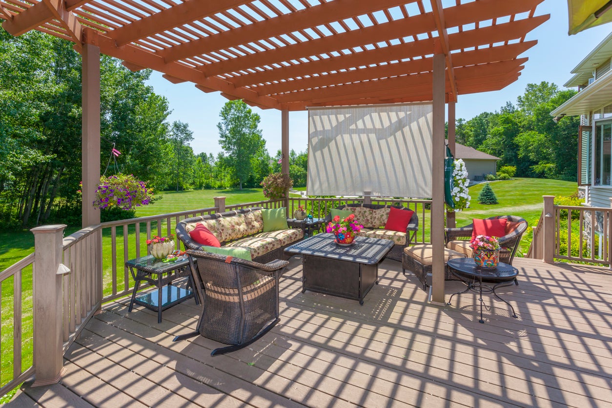 8 Ways to Save Your Deck From Sun Damage