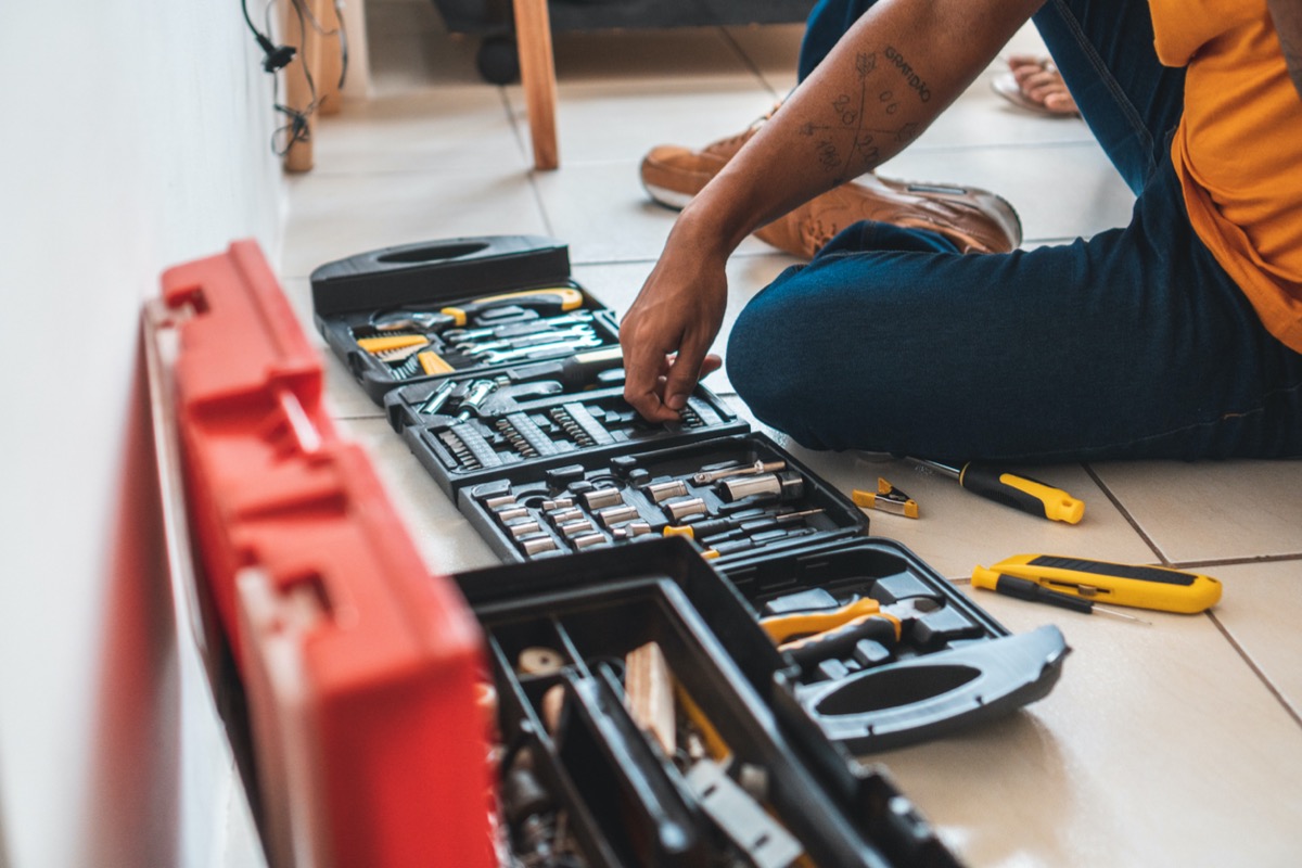 how to organize a tool box