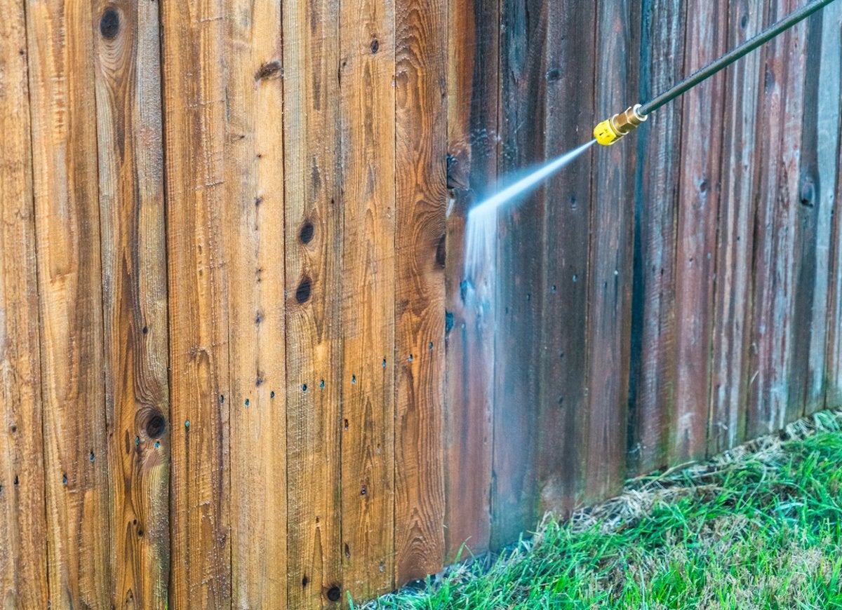 11 Mistakes Most People Make with a Power Washer