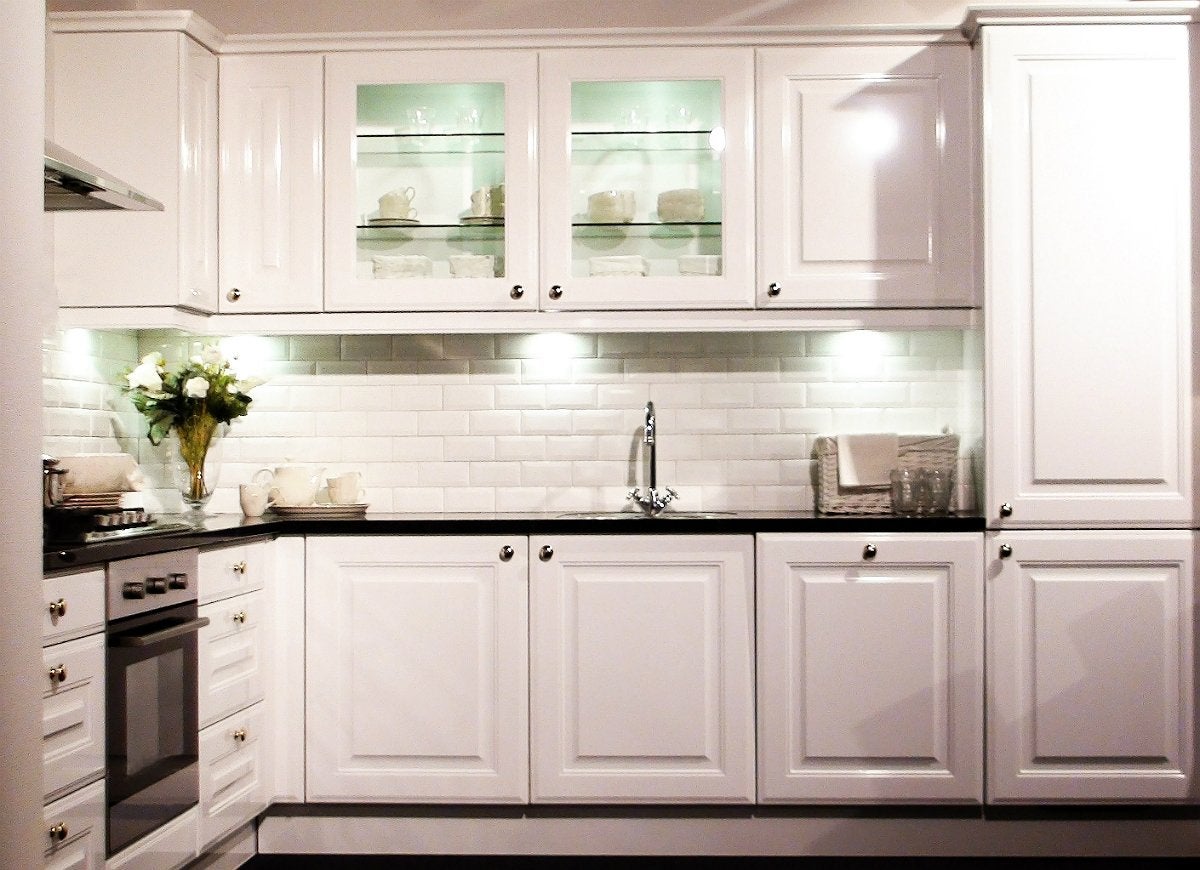 9 Ways to Make Your Kitchen Look and Feel Bigger