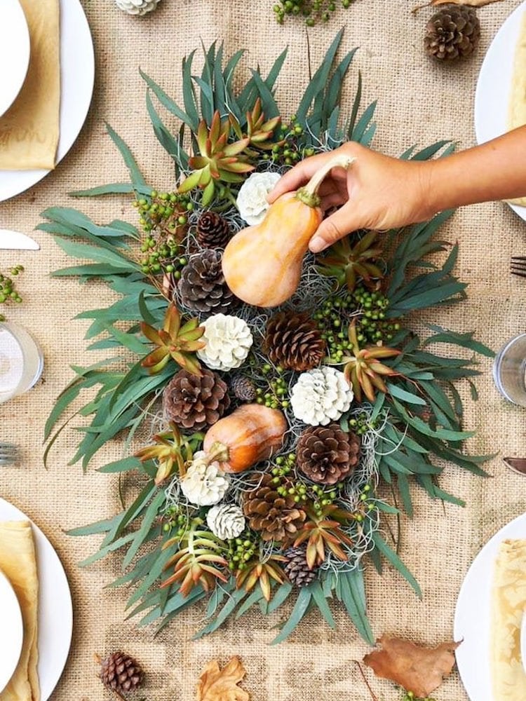 35 Fresh and Festive Ways to Dress Up Your Thanksgiving Table