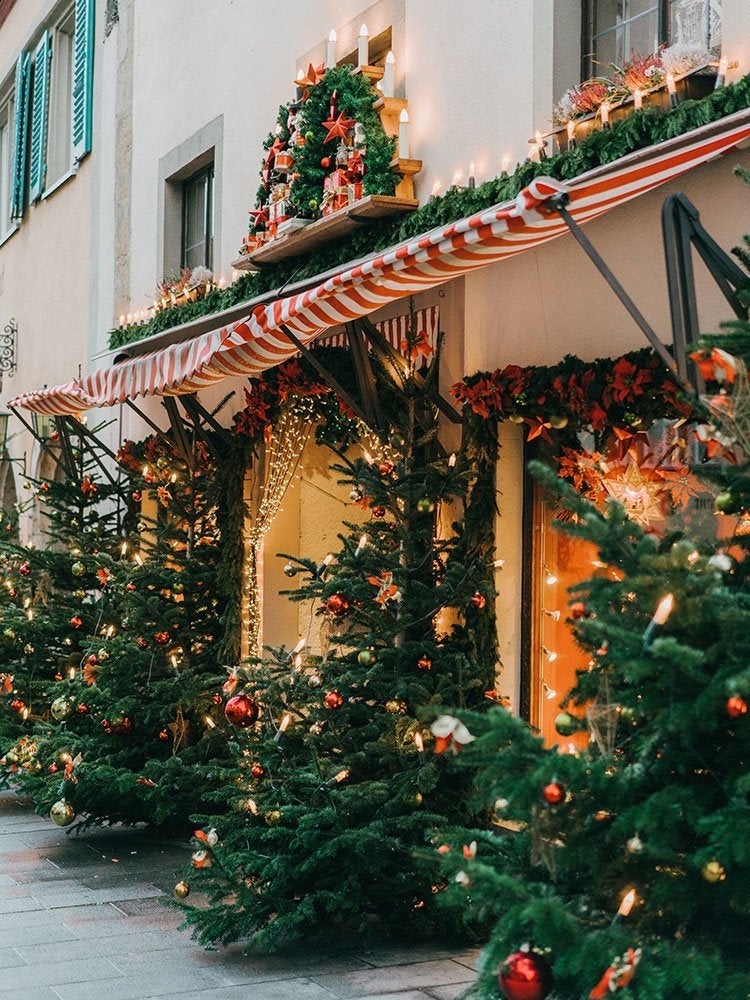 These 10 Towns Celebrate Christmas Year-Round