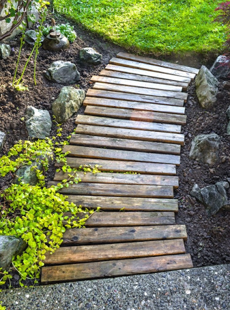 The Right Path: 15 Wonderful Walkway Designs