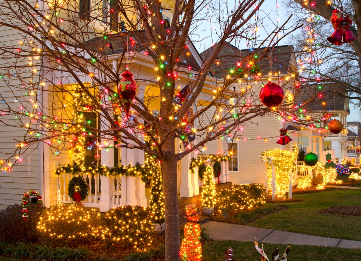 10 Easy Ways to Add Christmas Curb Appeal