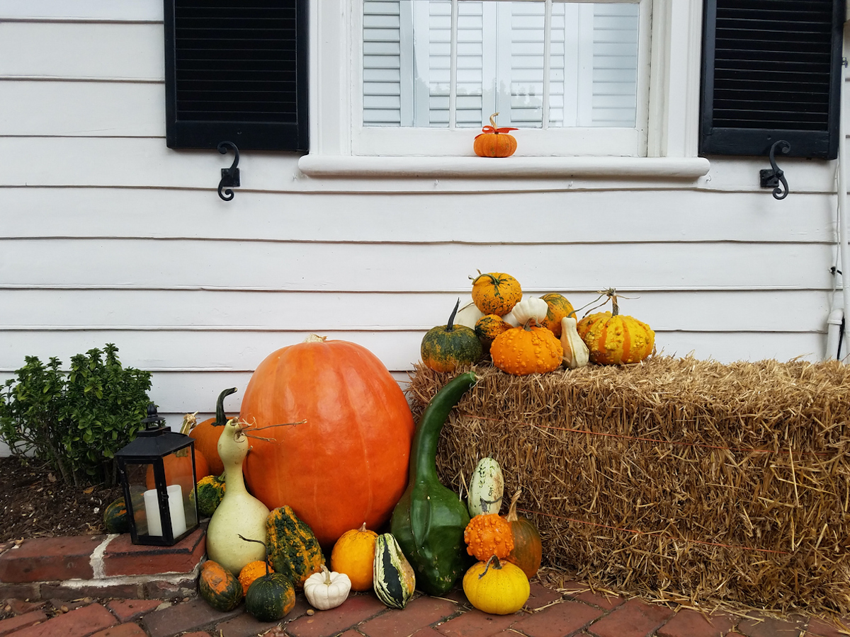 straw bale decor for curb appeal