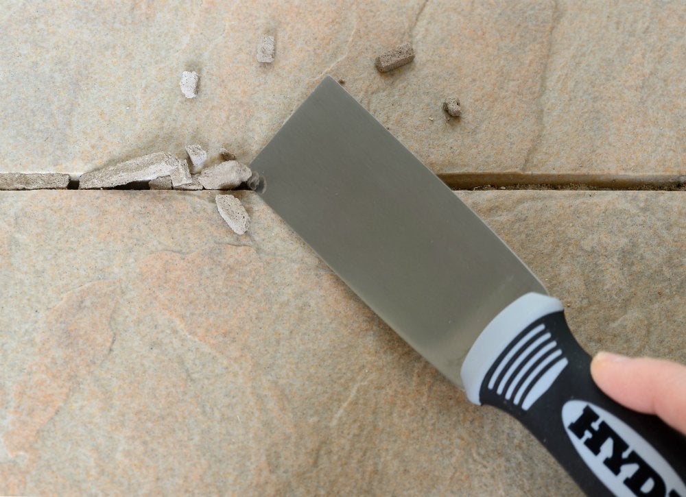 10 Reasons Every DIYer Needs a Putty Knife