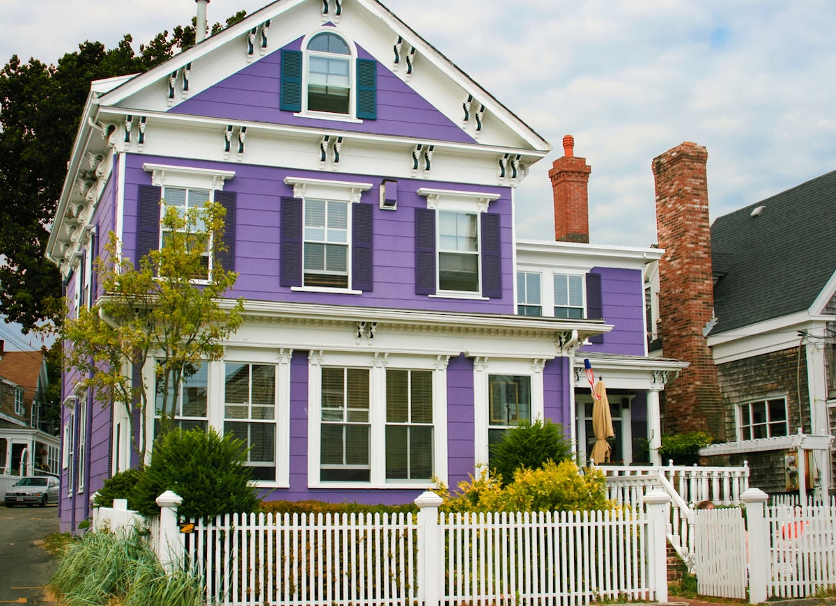 Hard Sell: 7 Pretty House Colors That Scare Buyers Away