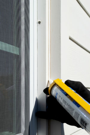 3 Reasons to Caulk Before Winter