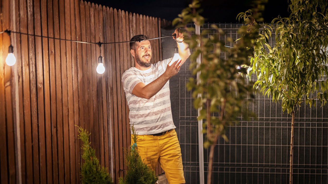 how to hang outdoor string lights