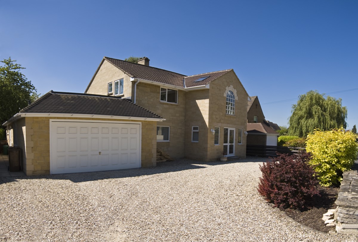 Tips for Repairing a Driveway Made of Gravel