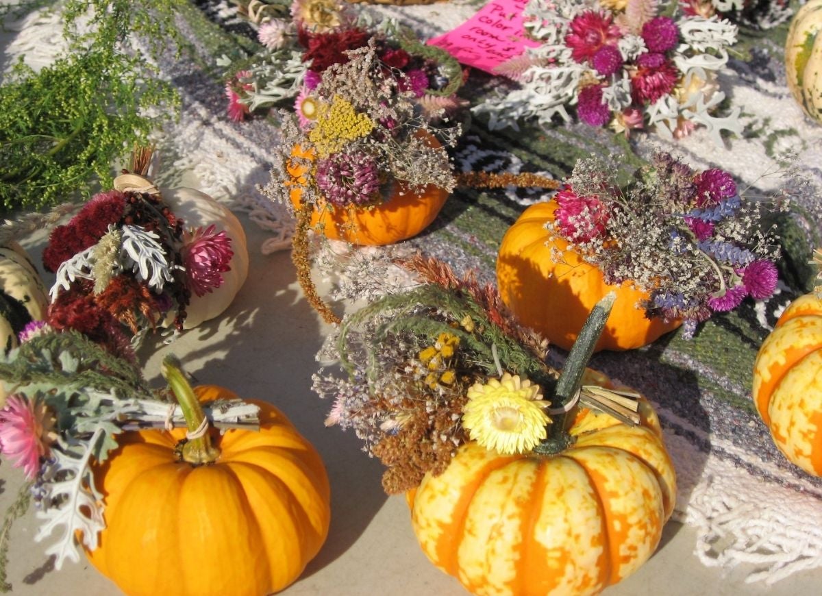 9 Ways to Decorate with Pumpkins, Indoors and Out