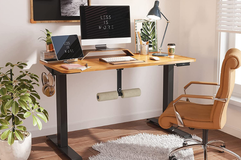 Deals Roundup 1:24 Option: FAMISKY Standing Desk