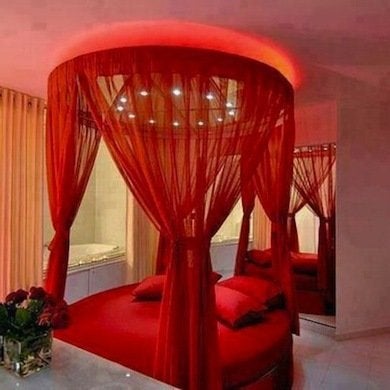 34 Rooms in Ravishing Red