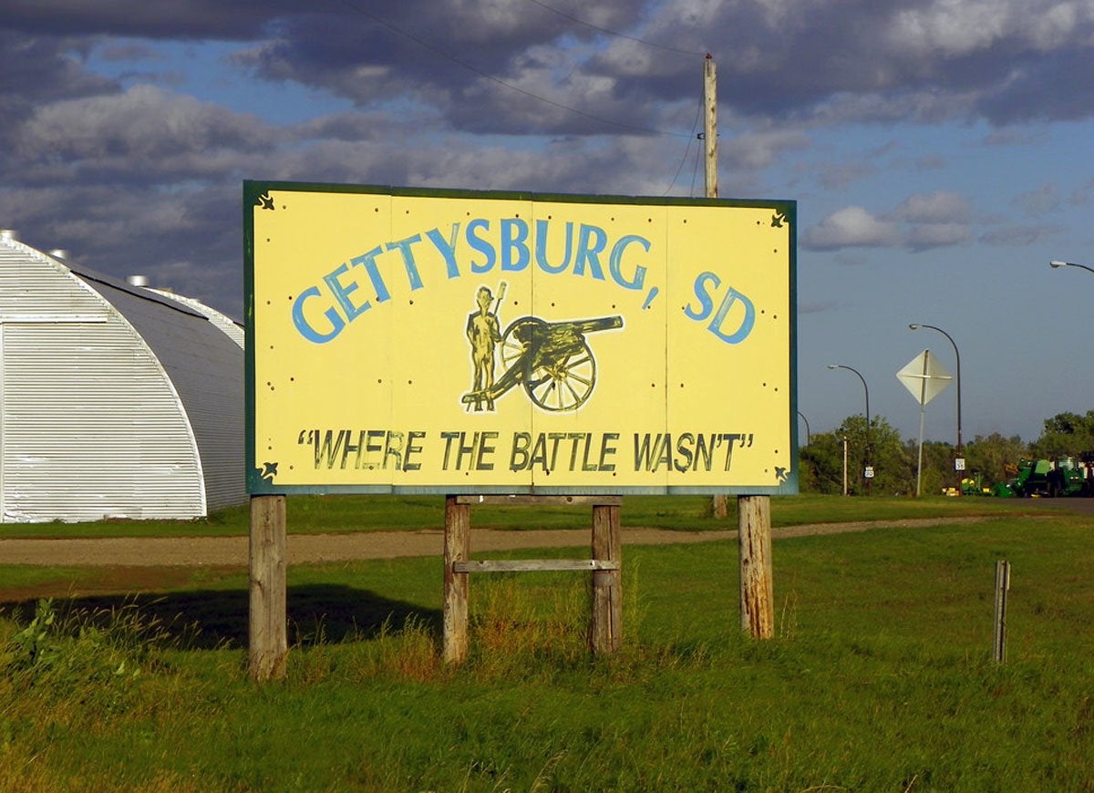 The 20 Best Town Mottoes from East to West