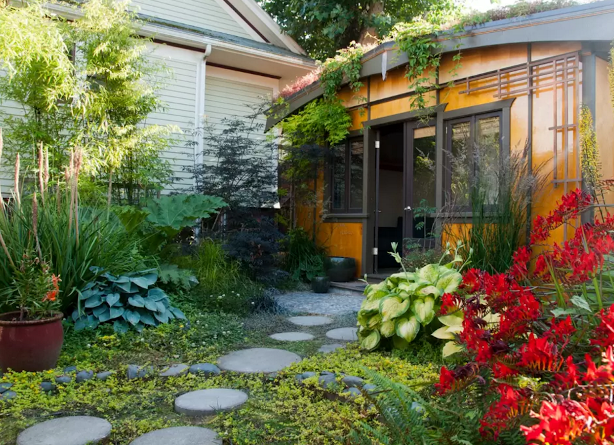 20 Tiny Backyards We Love